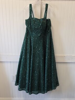 NWT Emerald Green Sequin Fashion Lace Up Back Holiday Party Midi Dress Size 16